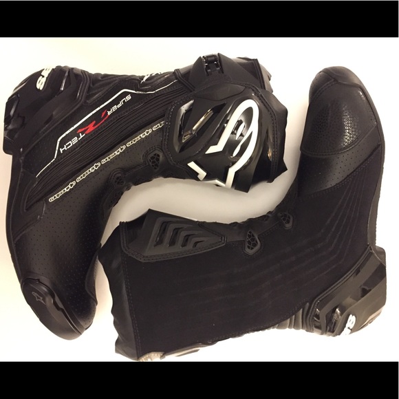 SOLD. Men’s Alpinestars Supertech-R Racing Boots - Picture 2 of 8